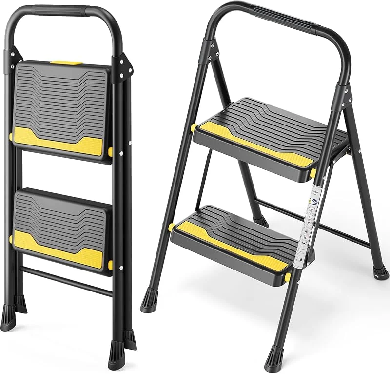 URACKIFY Escabeau 2 marches Pliable 150kg Charge maximale, Echelle Verrouillage, pédales Larges accoudoirs escabeau escamotable légères pour la Maison, Cuisine, Placard et Bureau, Noir — Equipement ski